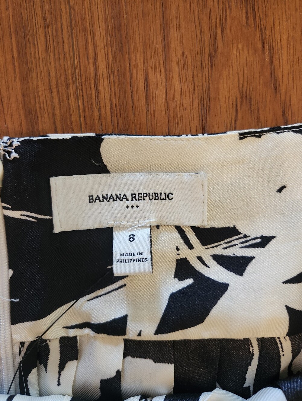 Banana Republic Silky Tank And Pleated Midi Skirt Set, White Floral - Picture 14 of 16